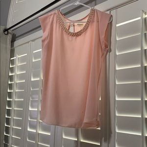 Nice punk top with pearls accent colar